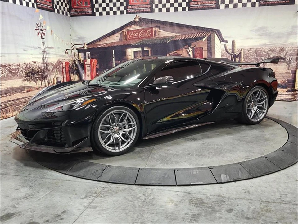 2023 Chevrolet Corvette C8 - Image 4 of 31