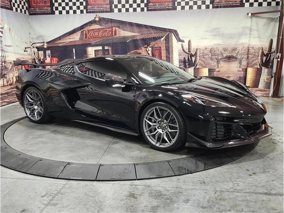 2023 Chevrolet Corvette C8 - Image 3 of 31