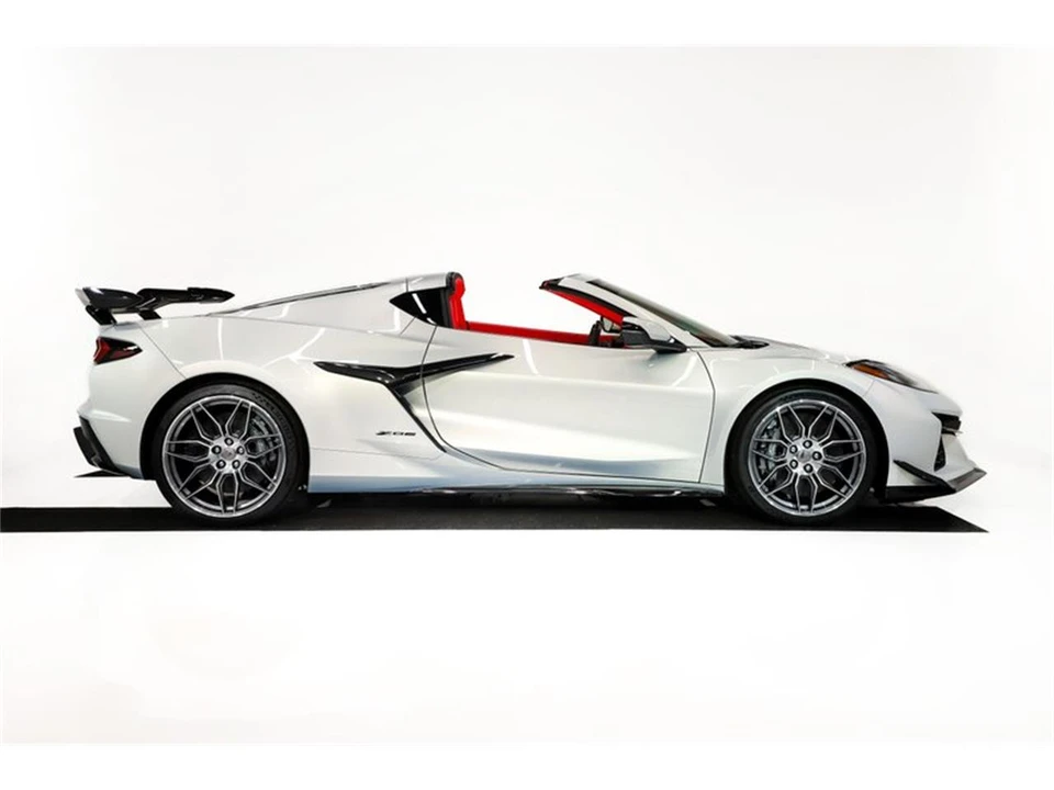 2023 Chevrolet Corvette C8 - Image 13 of 31