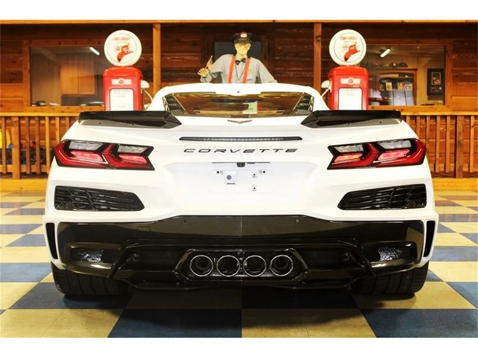 2023 Chevrolet Corvette C8 - Image 15 of 31