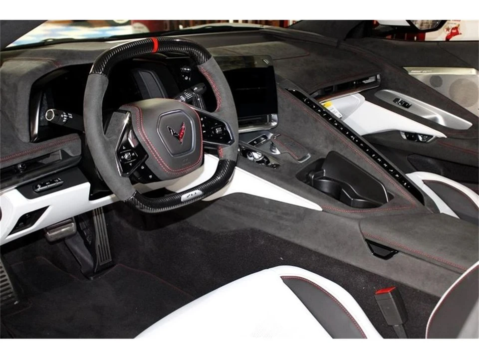 2023 Chevrolet Corvette C8 - Image 25 of 31