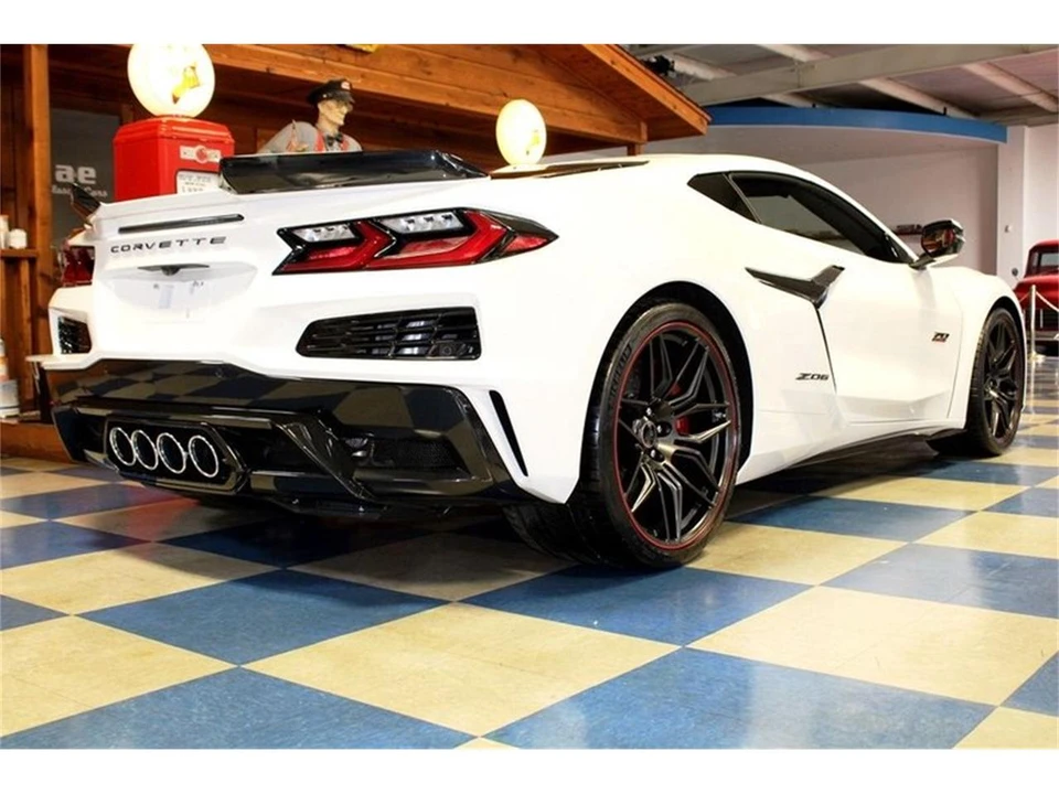 2023 Chevrolet Corvette C8 - Image 13 of 31