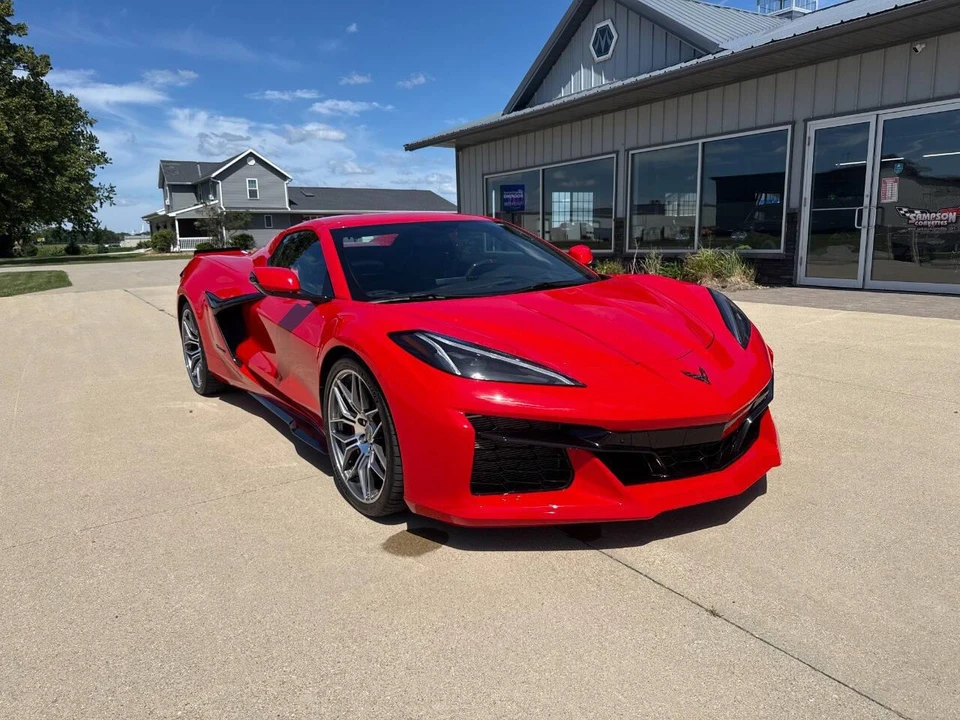2023 Chevrolet Corvette C8 - Image 2 of 31