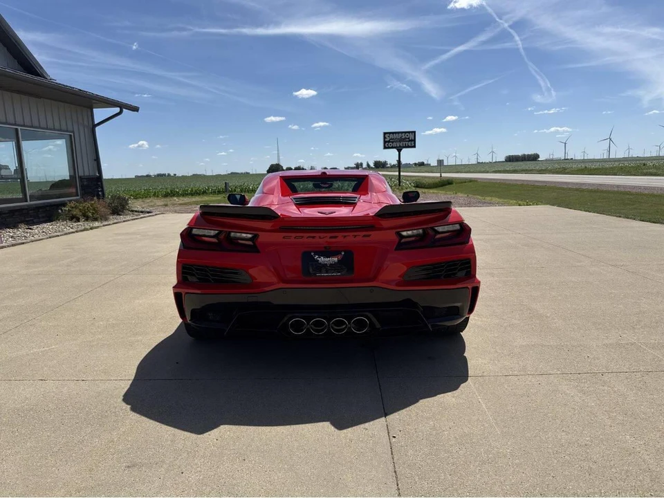 2023 Chevrolet Corvette C8 - Image 8 of 31