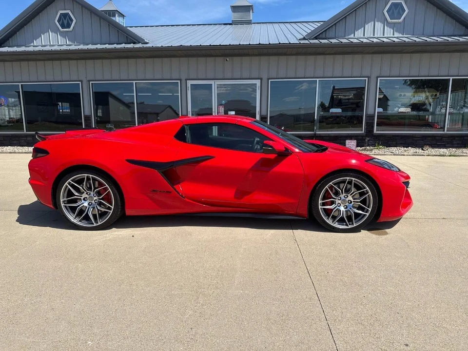 2023 Chevrolet Corvette C8 - Image 6 of 31