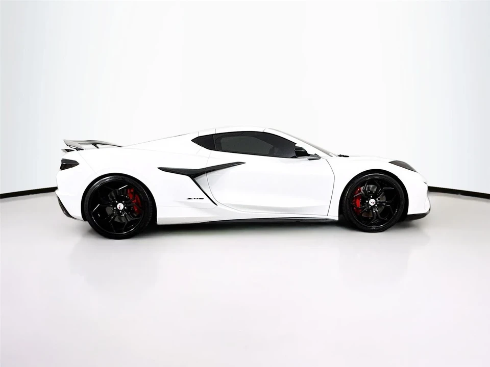 2023 Chevrolet Corvette C8 - Image 8 of 12