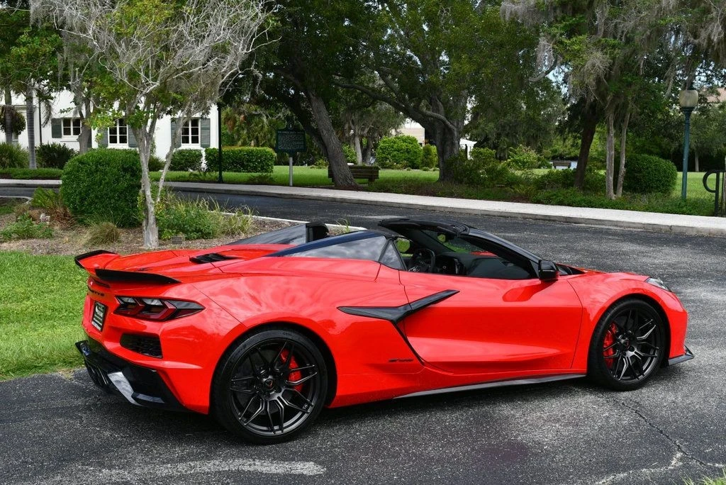 2023 Chevrolet Corvette C8 Z06 - Image 7 of 31