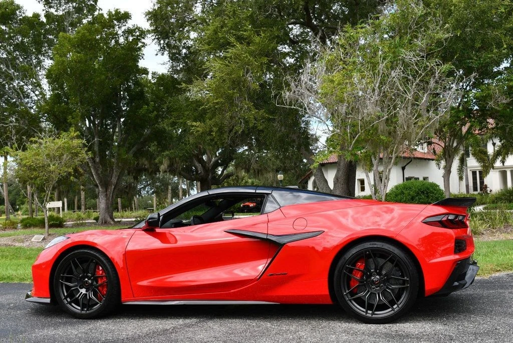 2023 Chevrolet Corvette C8 Z06 - Image 4 of 31