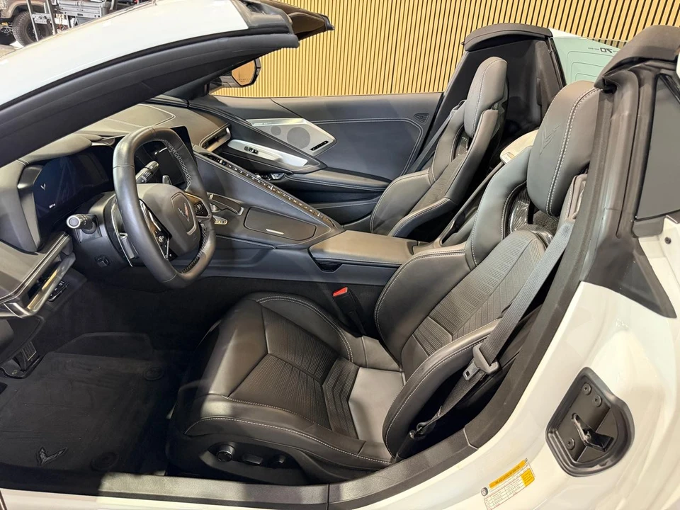 2023 Chevrolet Corvette C8 - Image 19 of 31