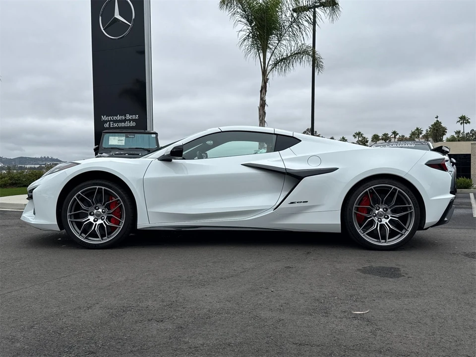 2023 Chevrolet Corvette C8 - Image 6 of 12