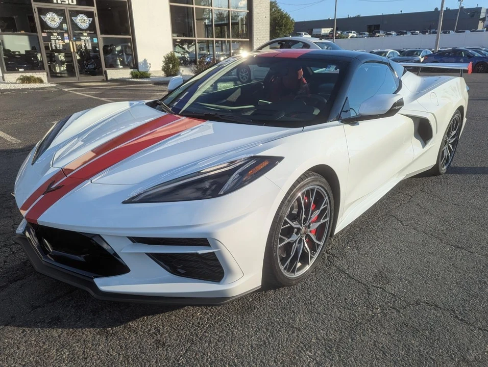 2023 Chevrolet - Image 2 of 31