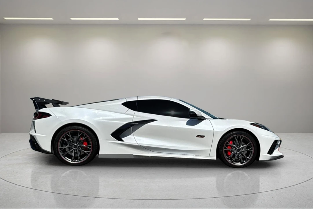 2023 Chevrolet Corvette C8 - Image 3 of 12