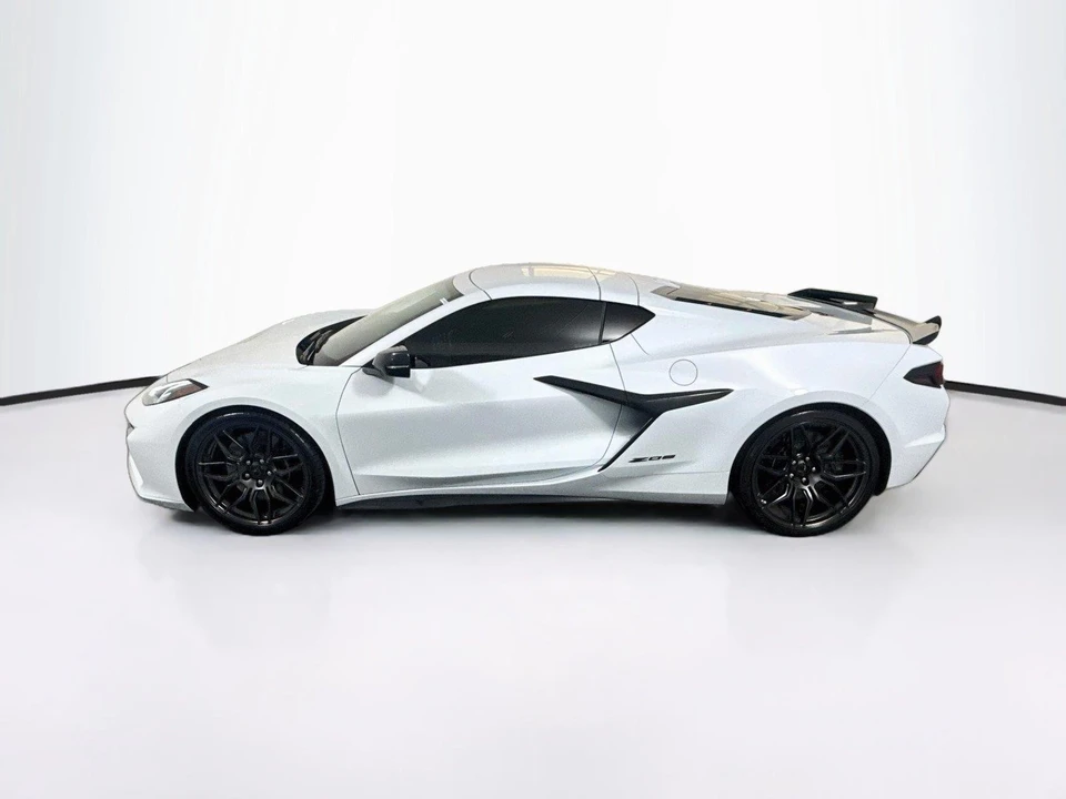 2023 Chevrolet Corvette C8 Z06 - Image 2 of 31