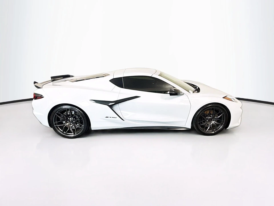 2023 Chevrolet Corvette C8 Z06 - Image 8 of 13