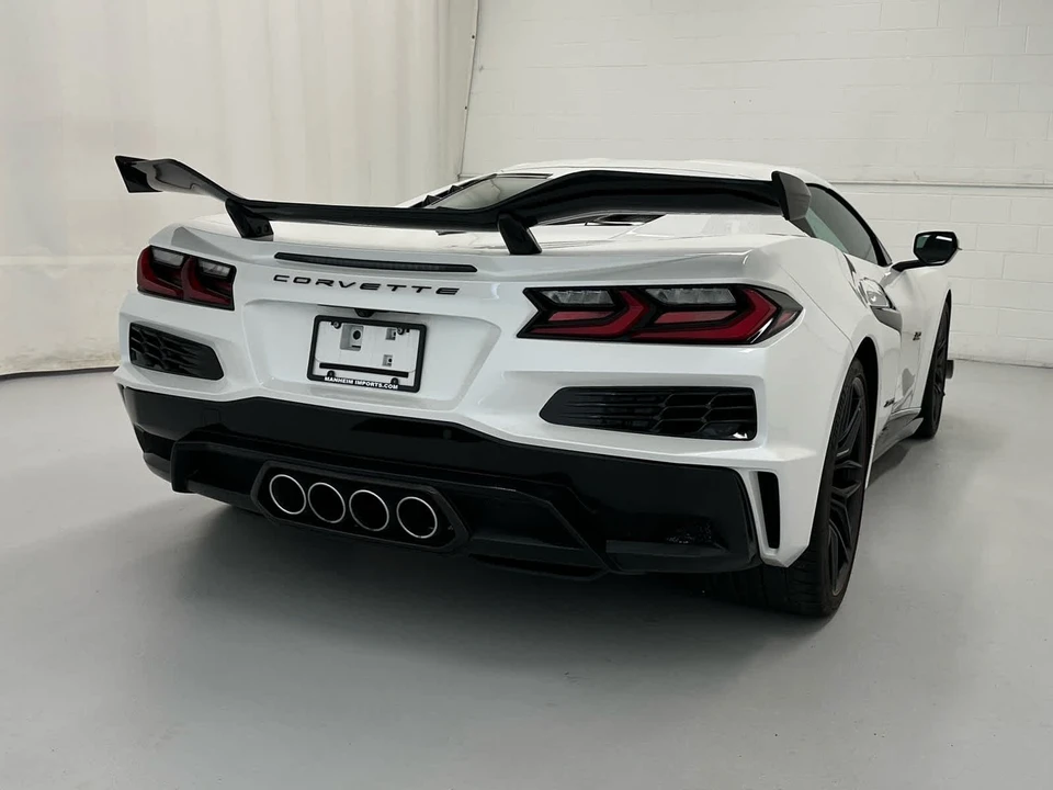 2023 Chevrolet Corvette C8 Z06 - Image 6 of 31
