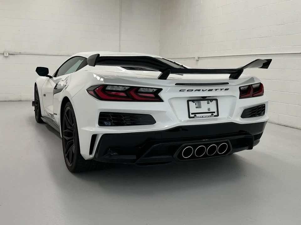 2023 Chevrolet Corvette C8 Z06 - Image 8 of 31