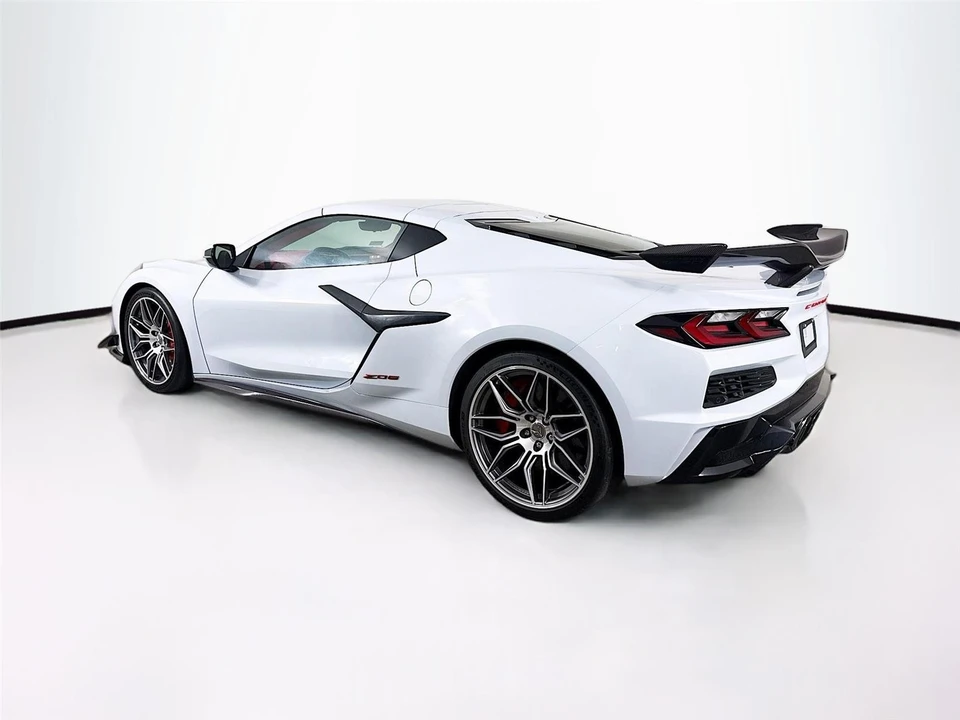 2023 Chevrolet Corvette C8 - Image 5 of 12