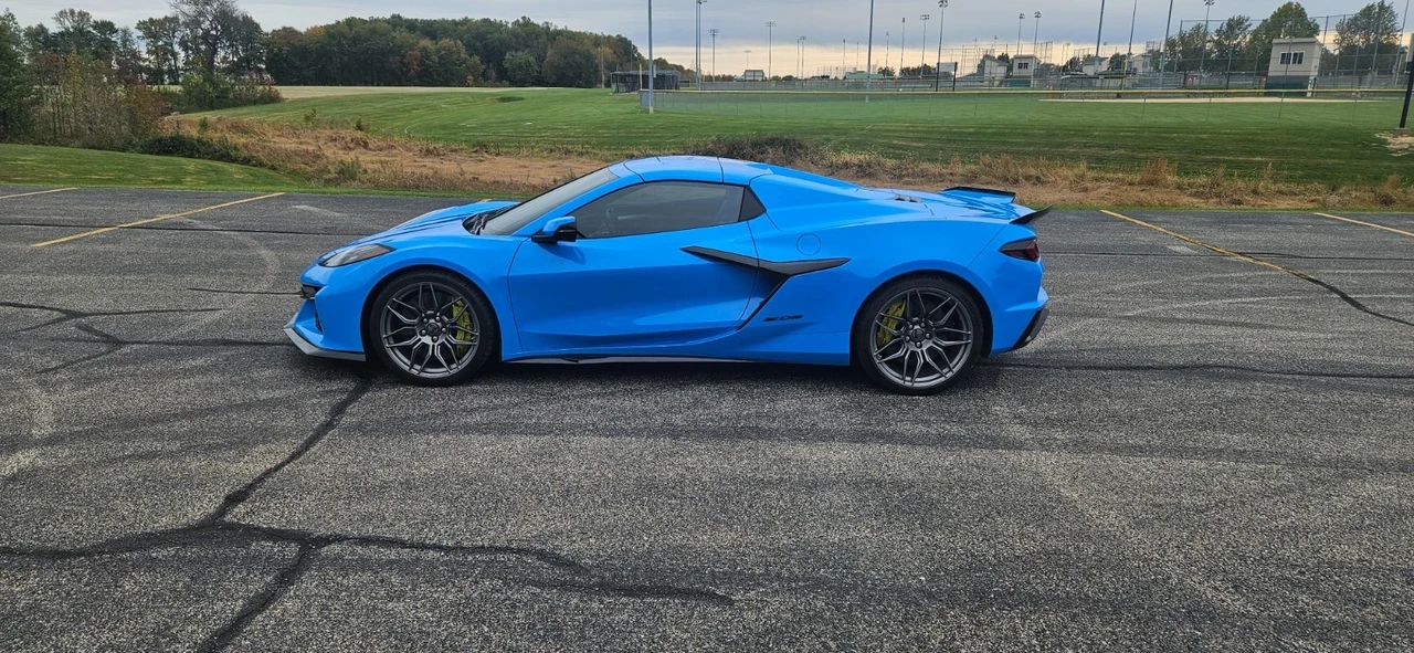 2023 Chevrolet Corvette C8 - Image 3 of 19