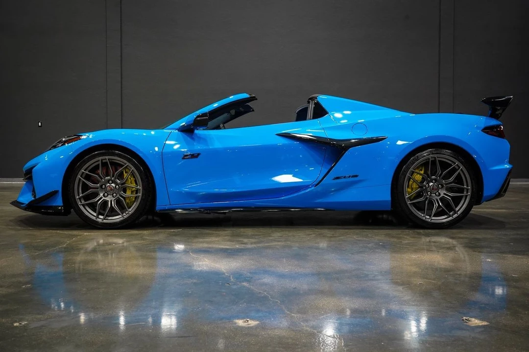 2023 Chevrolet Corvette C8 Z06 - Image 2 of 21