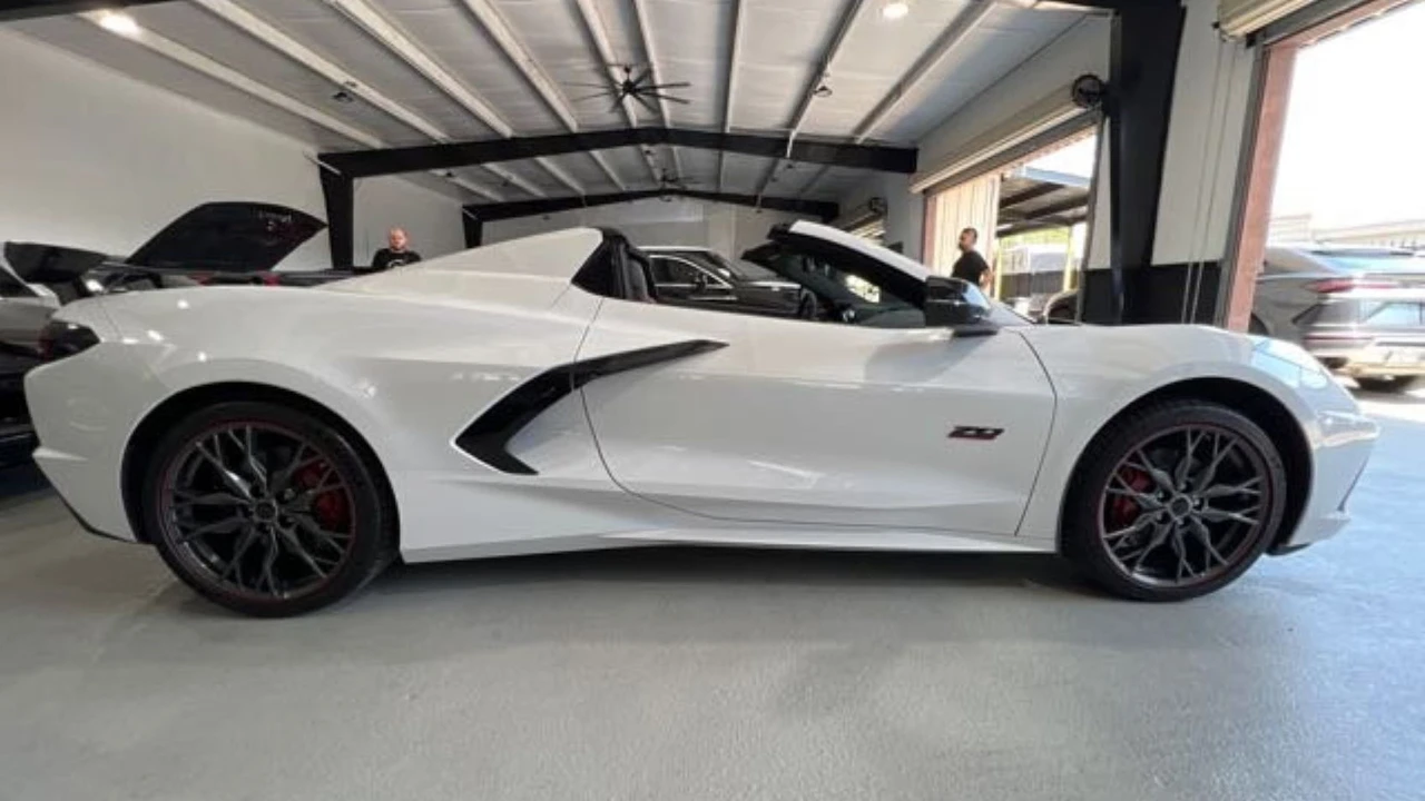 2023 Chevrolet Corvette C8 - Image 9 of 10
