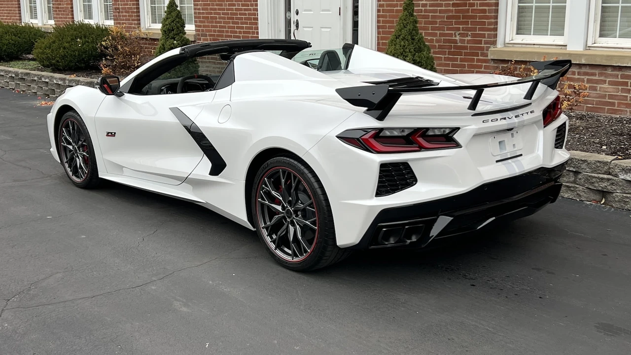 2023 Chevrolet Corvette C8 - Image 3 of 12