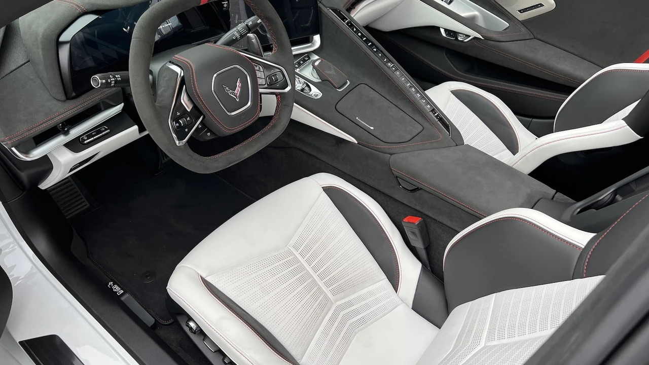 2023 Chevrolet Corvette C8 - Image 4 of 12