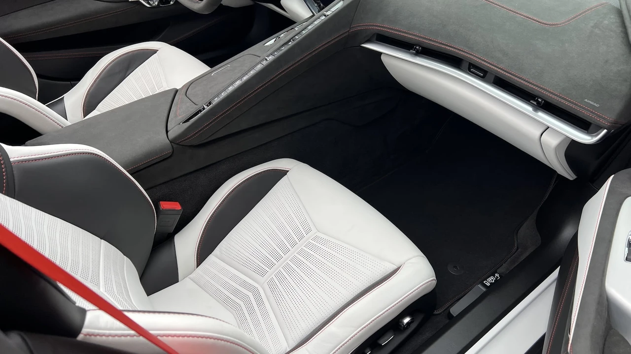 2023 Chevrolet Corvette C8 - Image 6 of 12