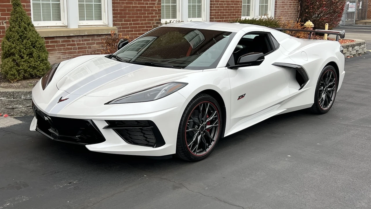 2023 Chevrolet Corvette C8 - Image 10 of 12