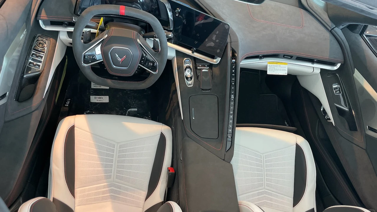 2023 Chevrolet Corvette C8 Z06 - Image 2 of 2