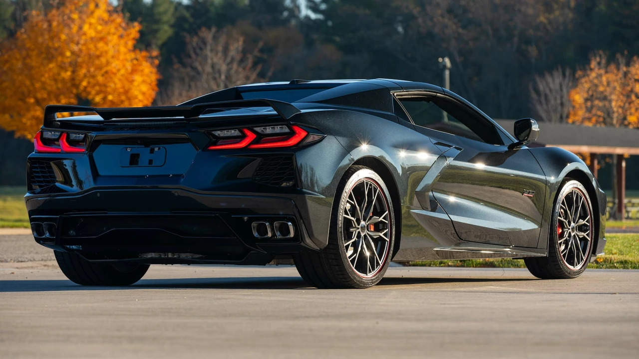 2023 Chevrolet Corvette C8 - Image 3 of 29