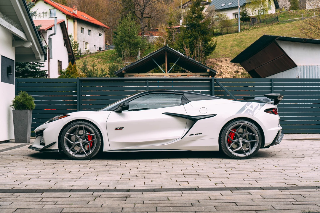 2023 Chevrolet Corvette C8 Z06 - Image 4 of 31