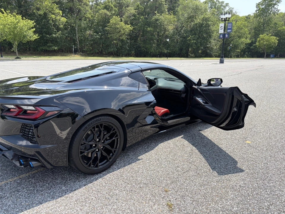 2023 Chevrolet Corvette C8 - Image 18 of 31