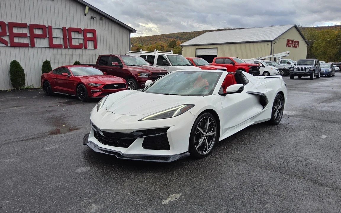 2023 Chevrolet Corvette C8 - Image 2 of 16