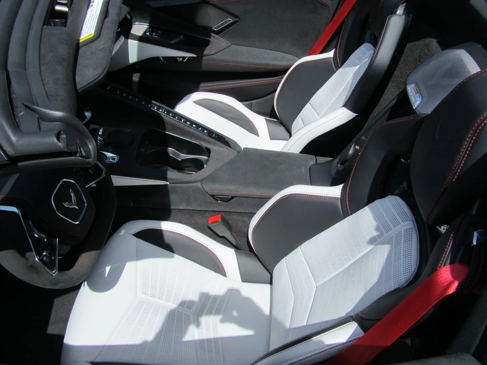 2023 Chevrolet Corvette C8 - Image 8 of 12