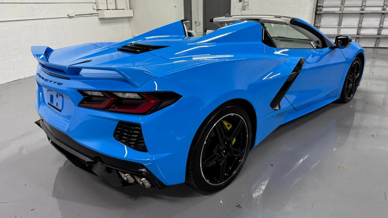 2023 Chevrolet Corvette C8 - Image 18 of 21
