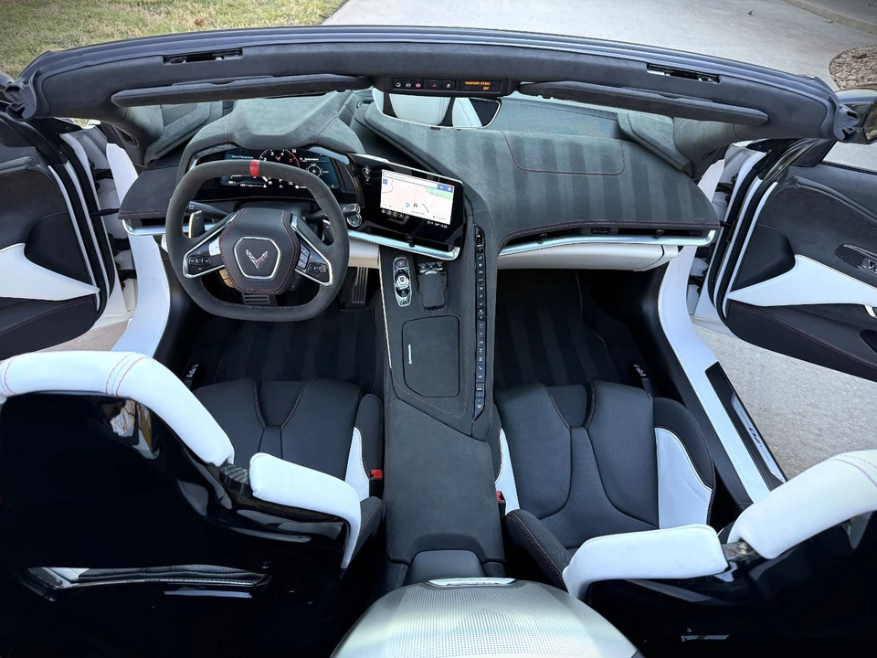 2023 Chevrolet Corvette C8 - Image 19 of 21