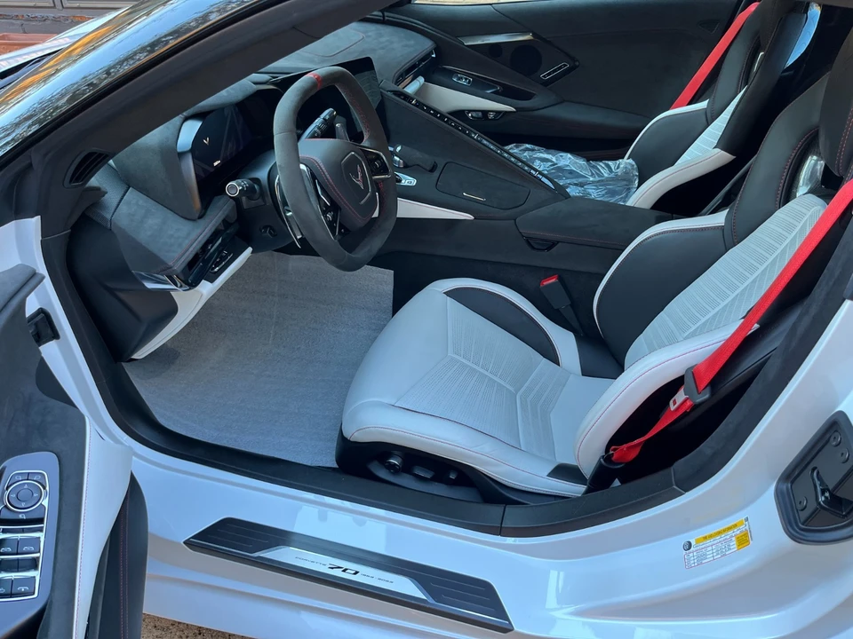 2023 Chevrolet Corvette C8 - Image 18 of 21