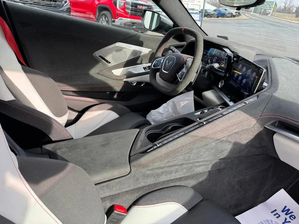 2023 Chevrolet Corvette C8 - Image 16 of 21