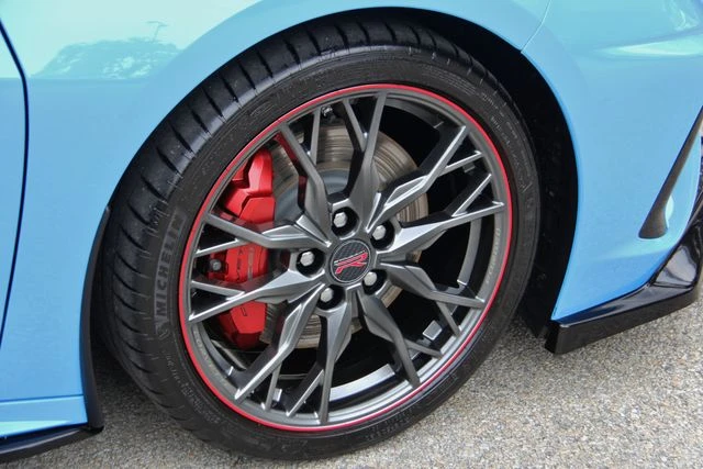 2023 Chevrolet Corvette C8 - Image 17 of 31