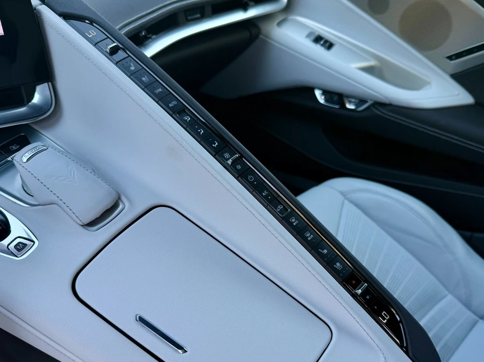 2023 Chevrolet Corvette C8 - Image 16 of 31