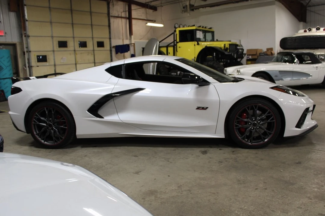 2023 Chevrolet Corvette C8 - Image 7 of 12