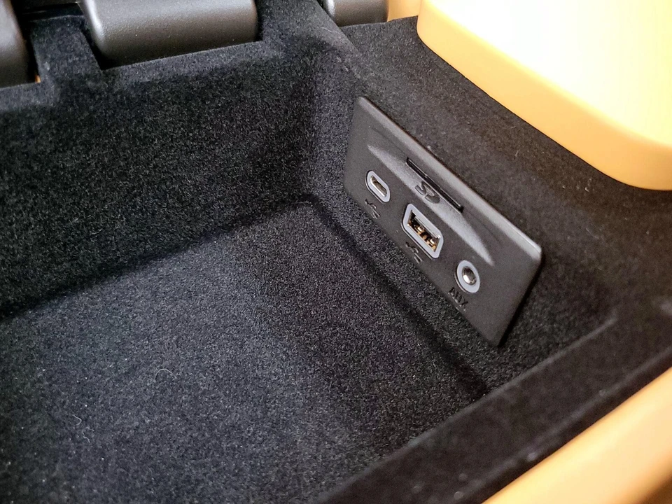 2023 Chevrolet Corvette C8 - Image 10 of 23