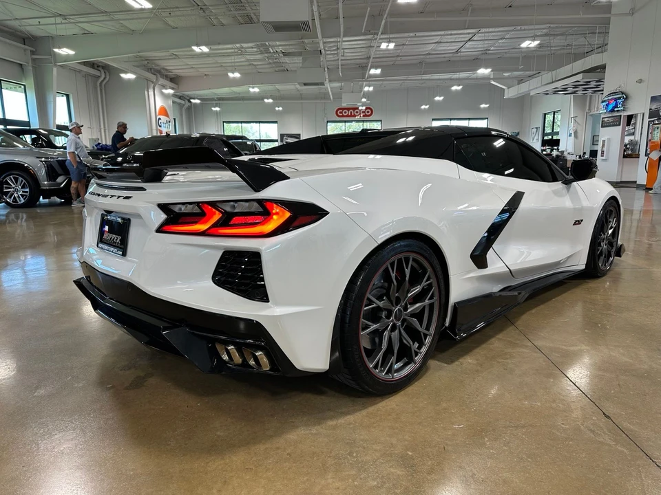 2023 Chevrolet Corvette C8 - Image 14 of 31