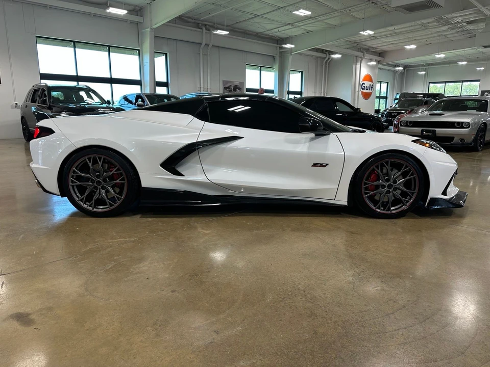 2023 Chevrolet Corvette C8 - Image 16 of 31