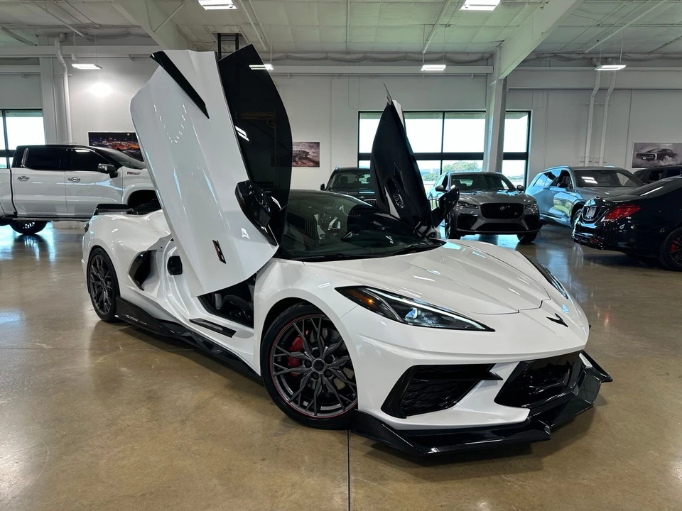 2023 Chevrolet Corvette C8 - Image 2 of 31