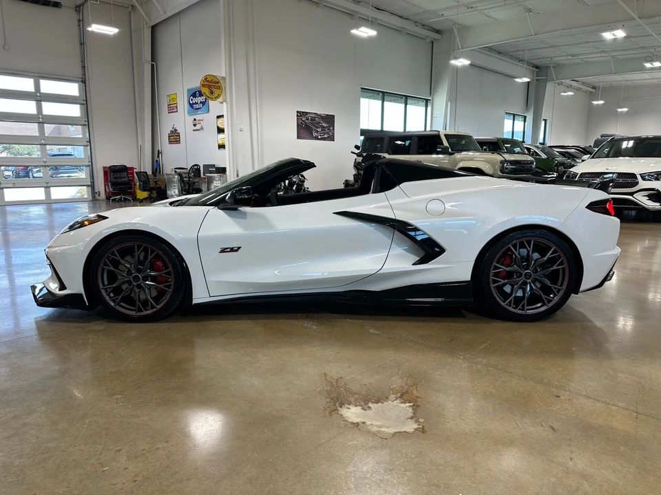 2023 Chevrolet Corvette C8 - Image 7 of 31