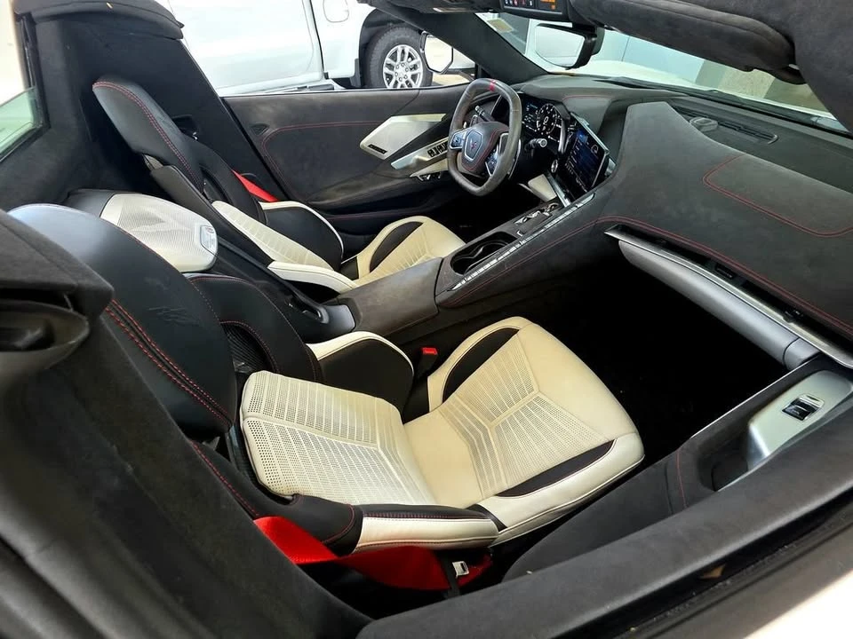 2023 Chevrolet Corvette C8 - Image 10 of 18