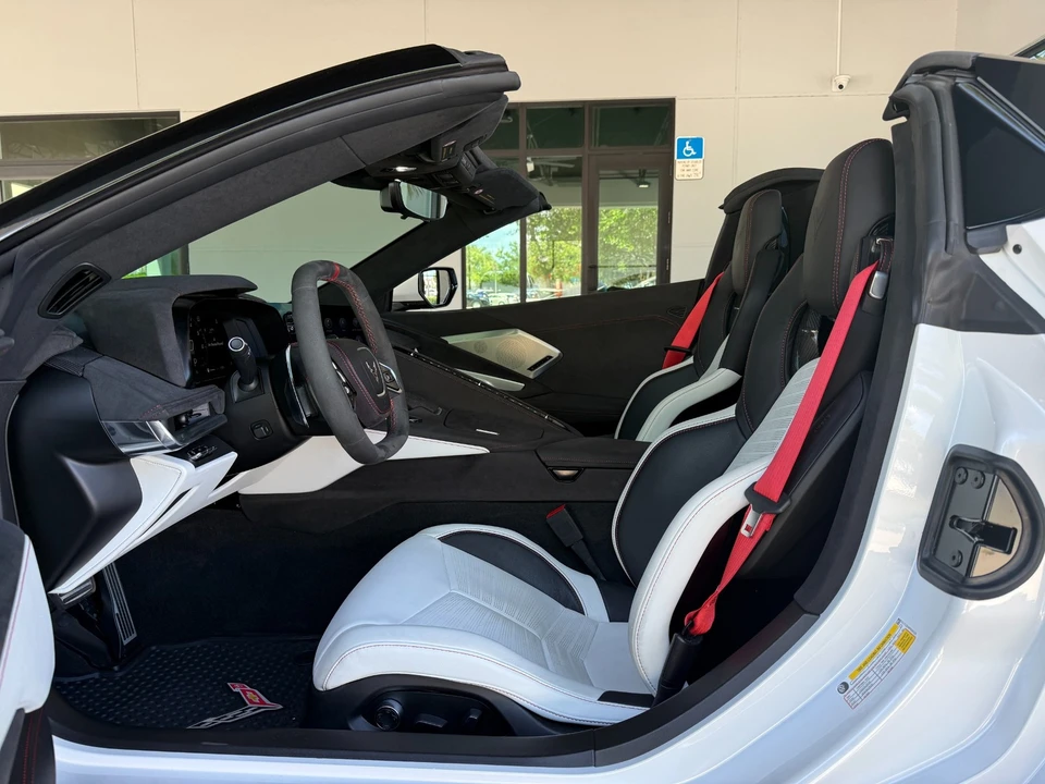 2023 Chevrolet Corvette C8 - Image 28 of 31