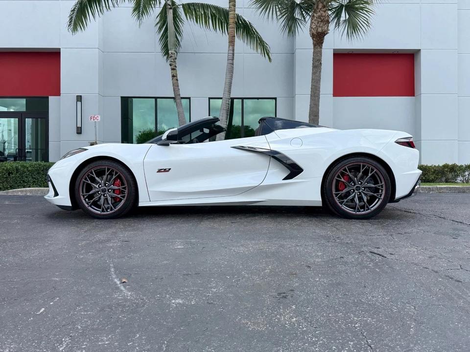 2023 Chevrolet Corvette C8 - Image 11 of 31
