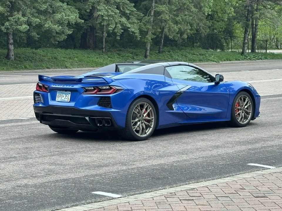2023 Chevrolet Corvette C8 - Image 11 of 31